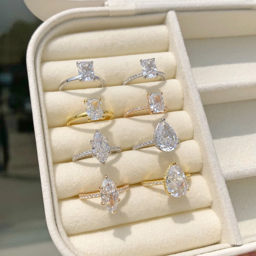 Vergoldeter Crushed Ice Ring – Saphiroptik & Edel-Look