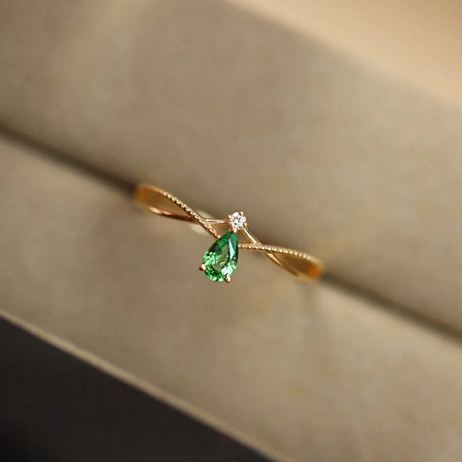 925 Silberring mit 18K Gold & grünem Zirkon – Tropfenform