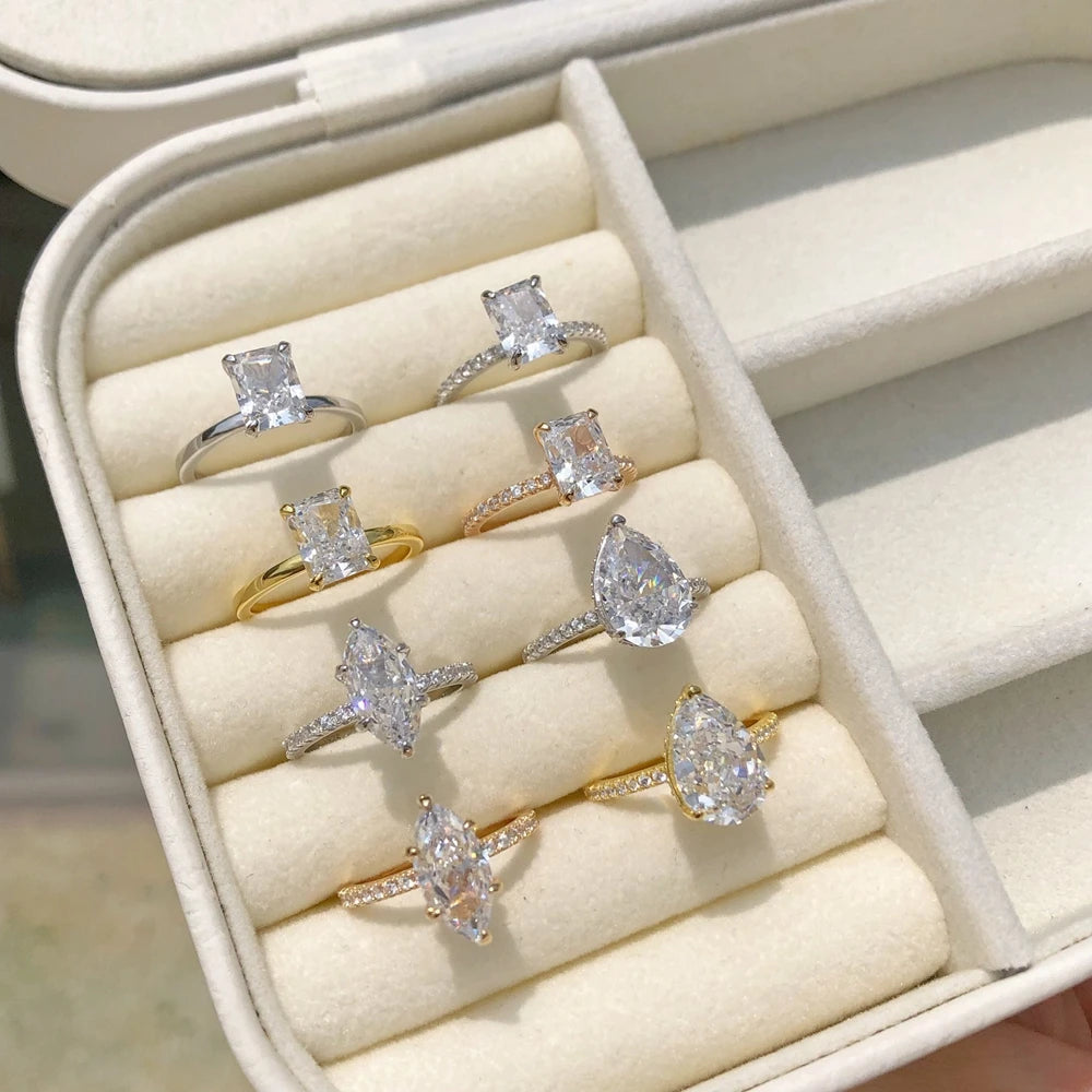 Vergoldeter Crushed Ice Ring – Saphiroptik & Edel-Look