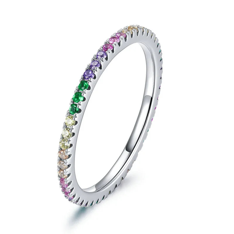 Rainbow Shine – Filigraner Damenring mit Zirkon