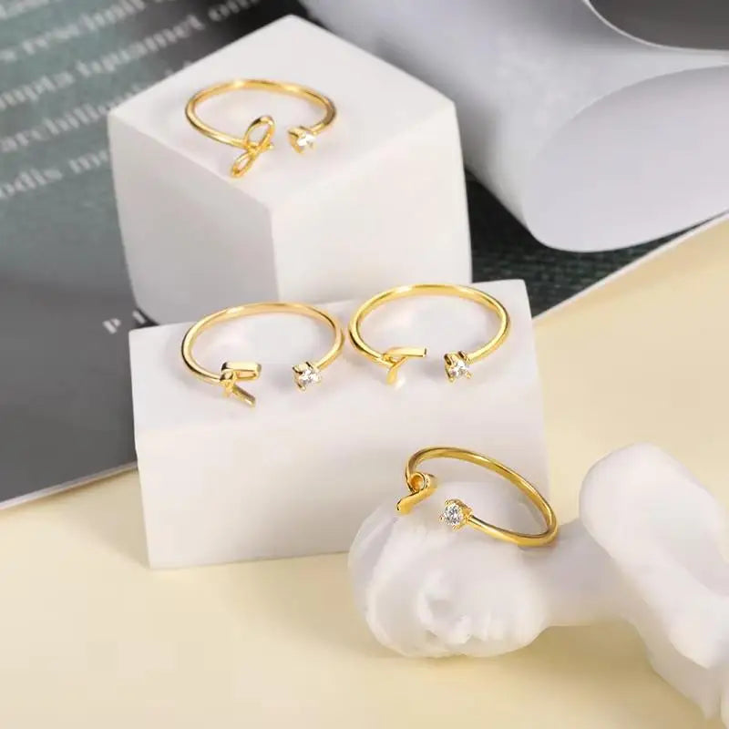 Einstellbarer Edelstahlring mit A–Z Buchstaben