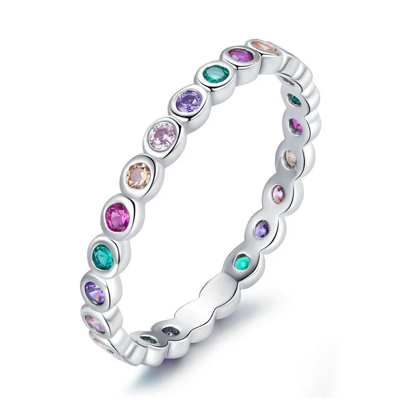 Rainbow Shine – Filigraner Damenring mit Zirkon