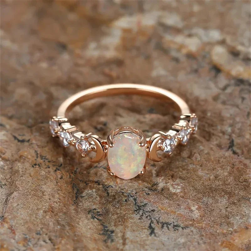 Moonlight Glow – Huitan Ring mit Opal-Effekt